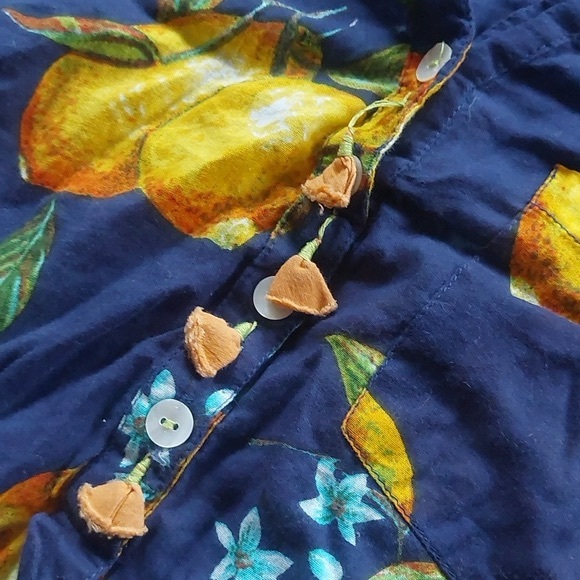 Lemon print blouse - Picture 3 of 6